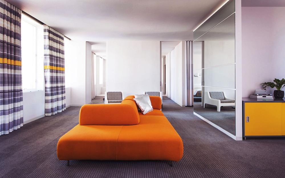 The Delphi Hotel 4*